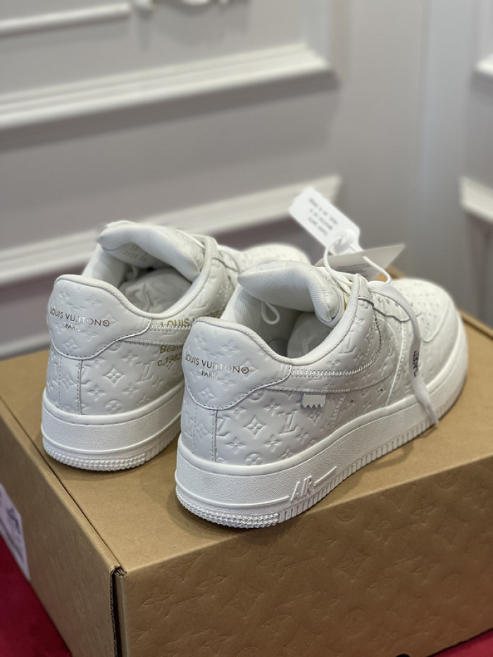 l&v snekaers 55